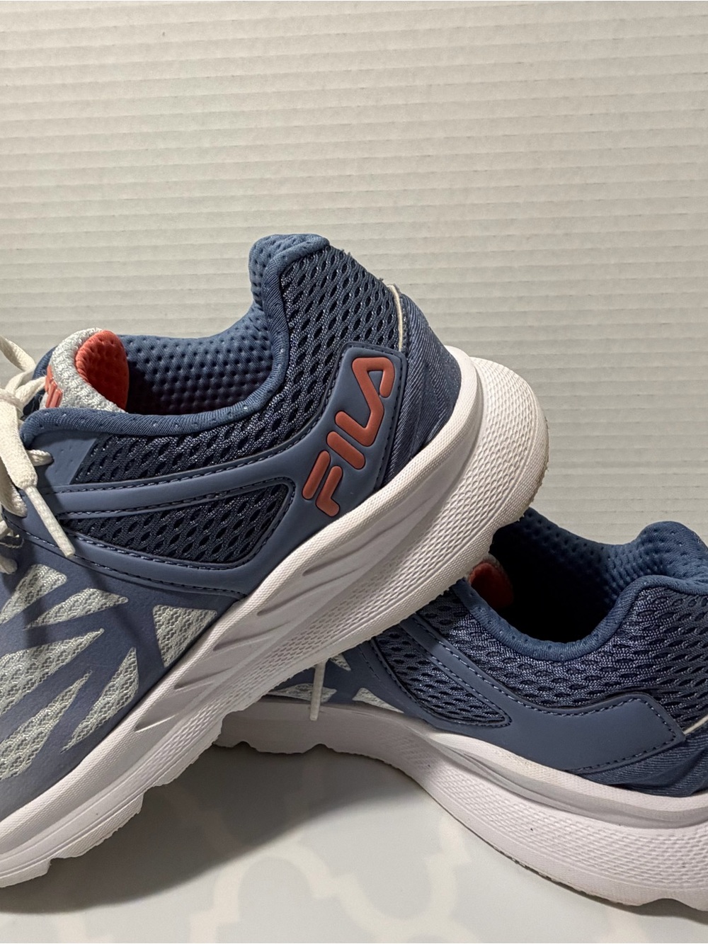 Fila Memory Speedstride 20 • Women’s 8.5 Athletic Shoes • Blue/White/Gray